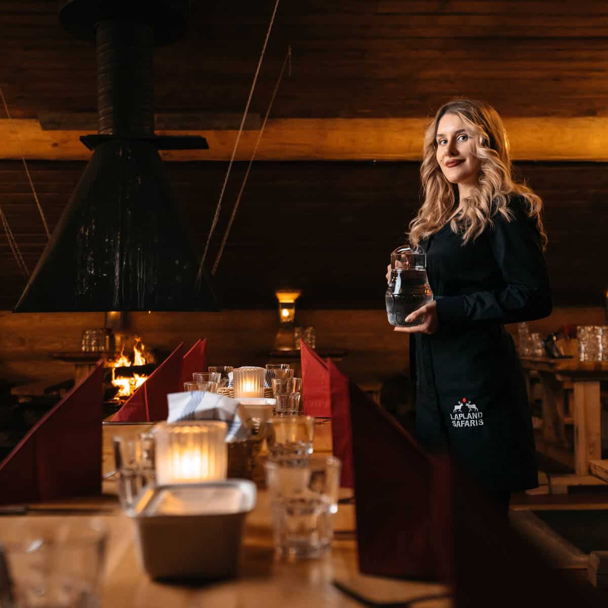 Lapland Safaris waiter (6)